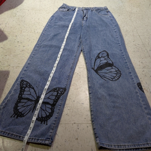 Shein | Butterfly Graphic Blue Jeans - Picture 8 of 9